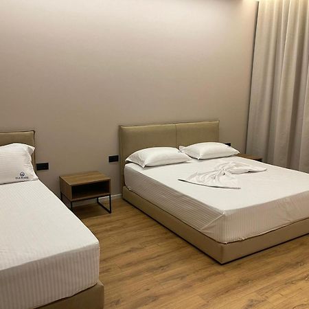 Aparthotel Dia Mare Deluxe à Vlorë Extérieur photo