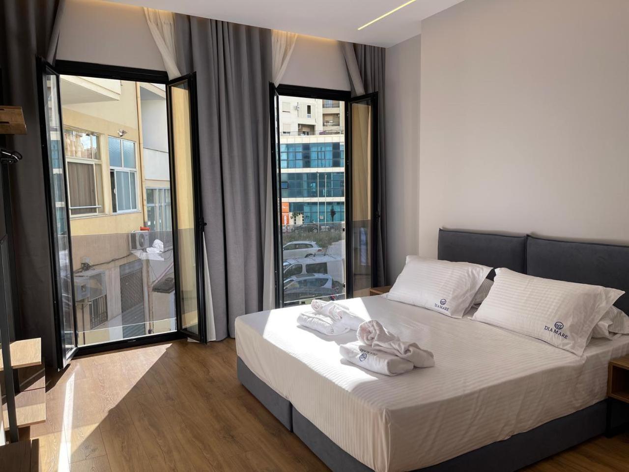 Aparthotel Dia Mare Deluxe à Vlorë Extérieur photo