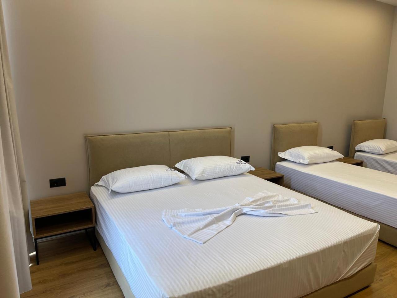 Aparthotel Dia Mare Deluxe à Vlorë Extérieur photo