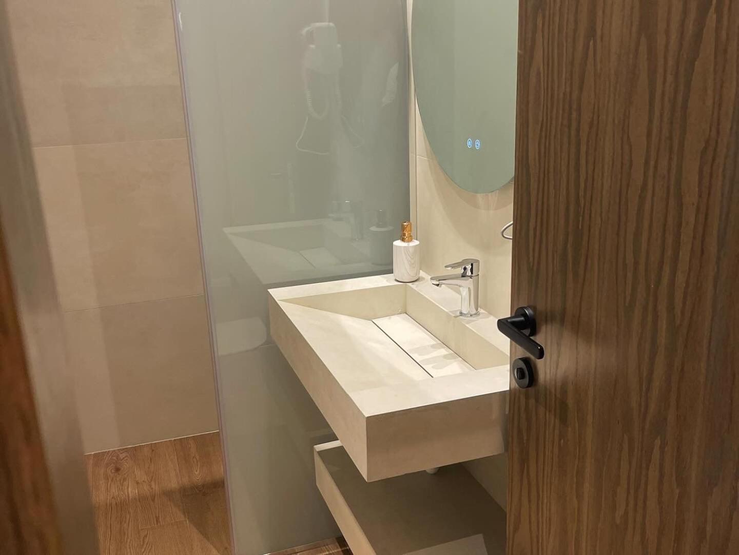 Aparthotel Dia Mare Deluxe à Vlorë Extérieur photo