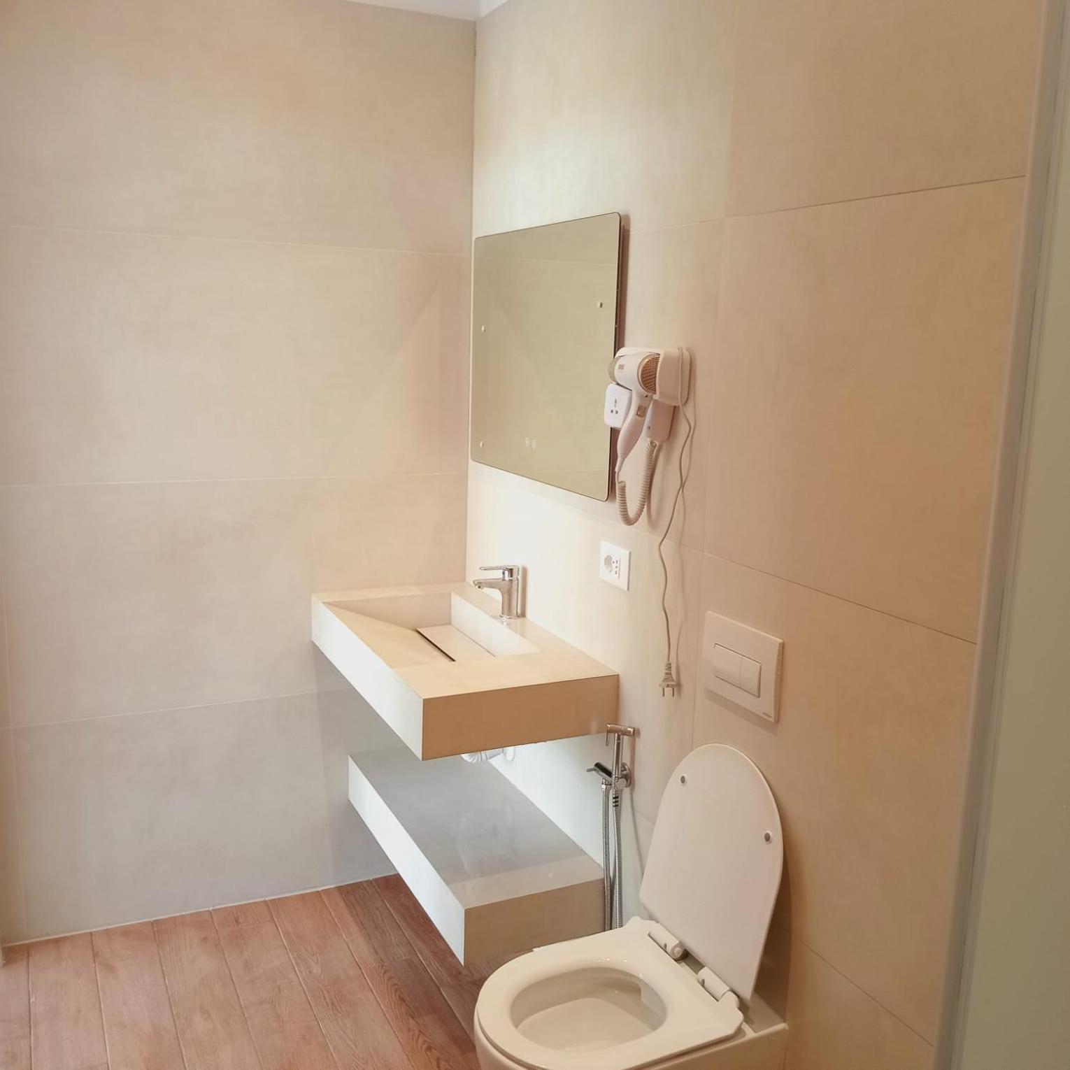 Aparthotel Dia Mare Deluxe à Vlorë Extérieur photo